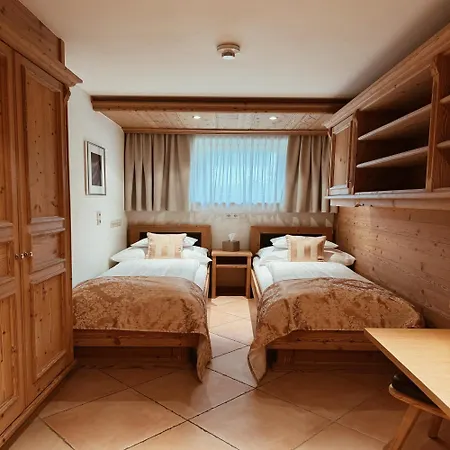 Verwall Finest מלון דירות